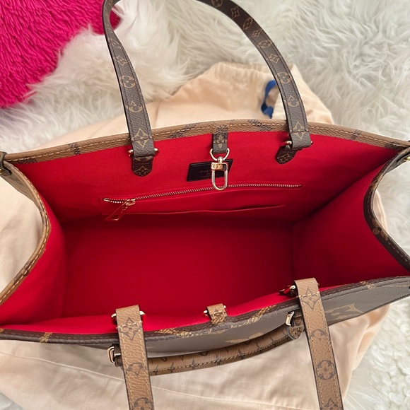 ❣️❣️❣️SOLD on IG❣️❣️❣️ ON THE GO MM w/ Monogram & reverse monogram - Picture 4 of 11